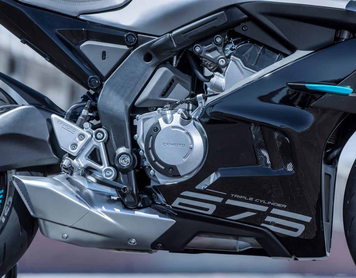 CFMOTO Mauritius 675SR | Sport motorcycle